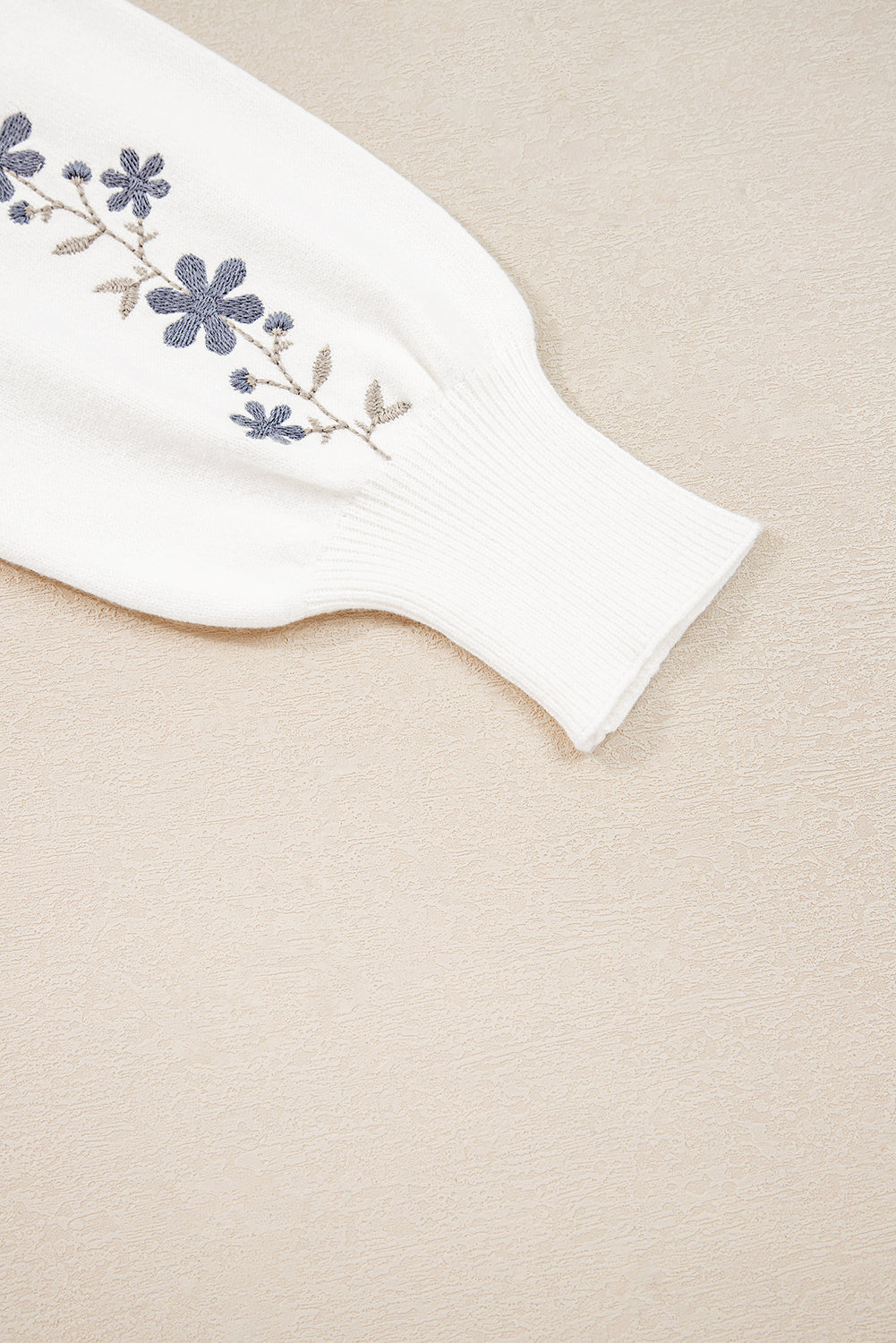 Floral Embroidered Scallop Hem Cropped Sweater